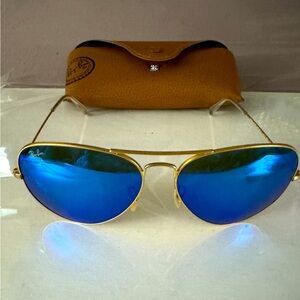 Ray Ban blue mirror aviators